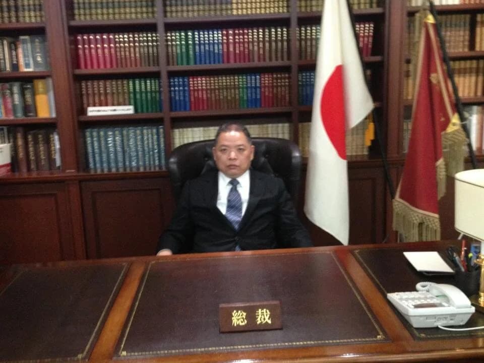 黃承國稱「忠誠於台灣政治價值與路線」 鄭麗文反轟：整形整到連媽媽都不認識