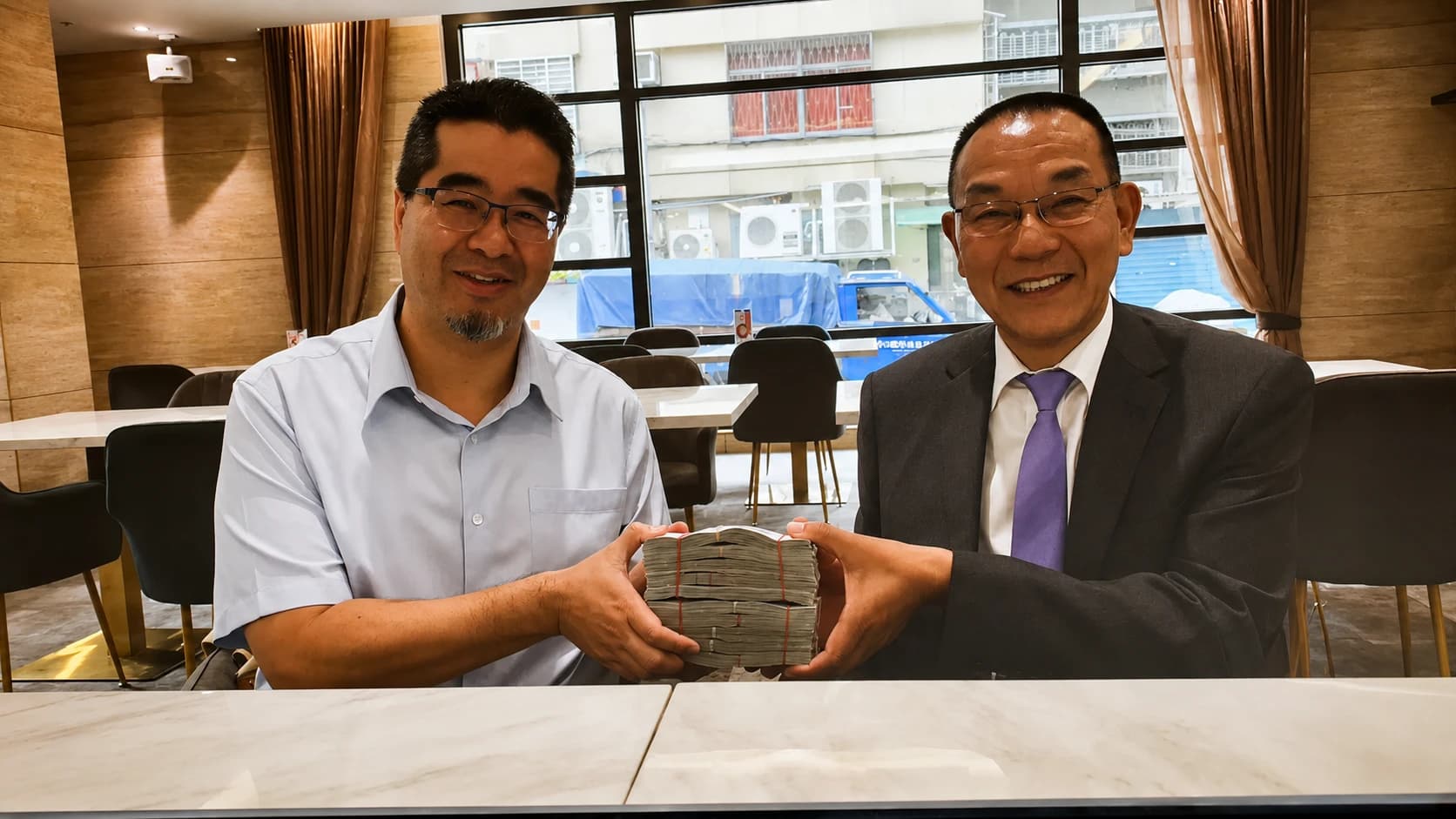 金溥聰公布蕭旭岑選前三個月拿台商現金畫面! 恐演變成檢調以國安之名追查的風暴